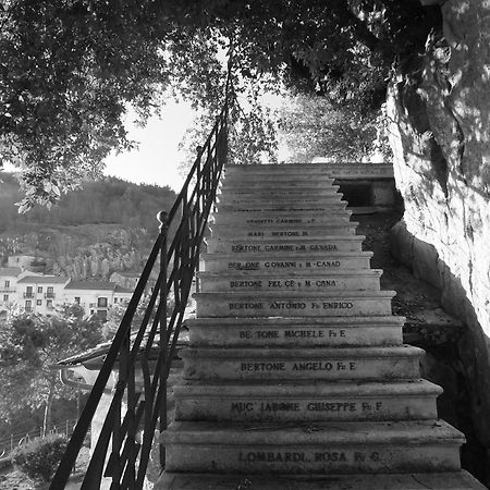 Meridiana Santa Maria del Molise Bagian luar foto