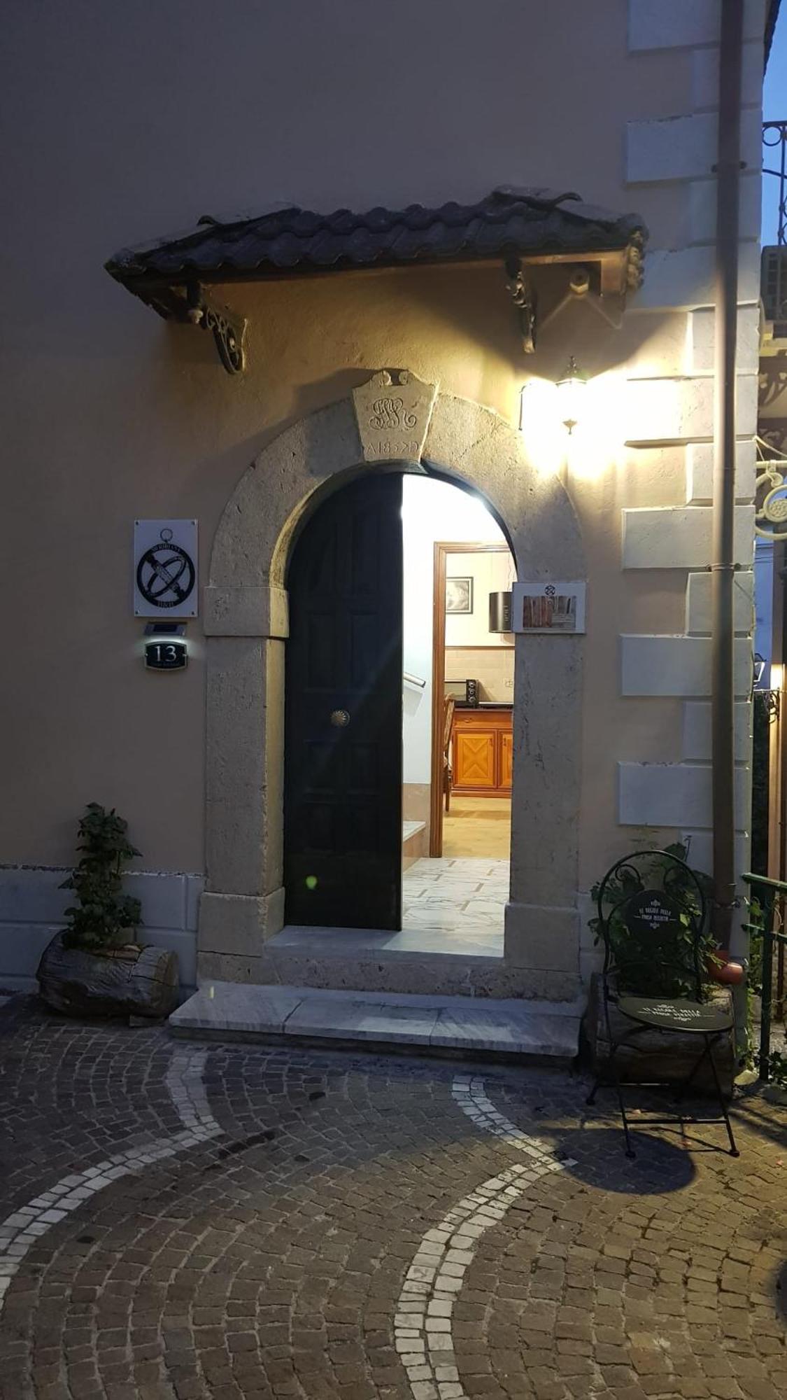 Meridiana Santa Maria del Molise Bagian luar foto