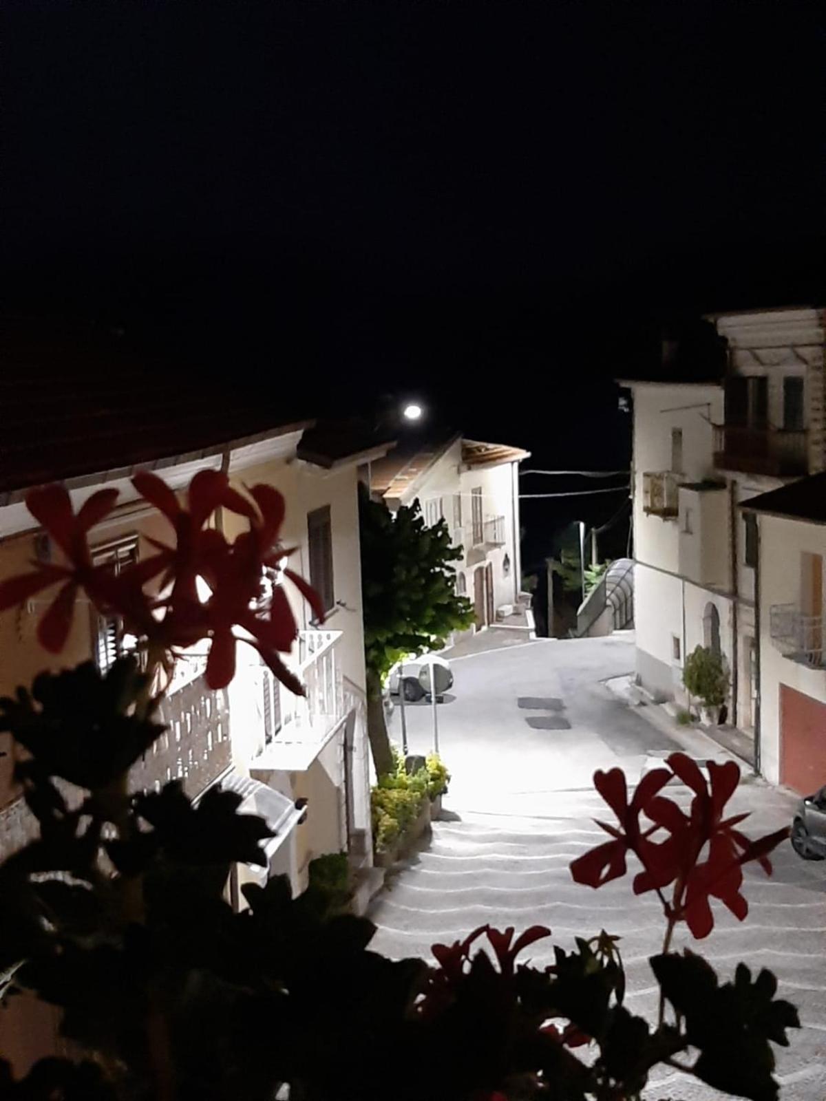 Meridiana Santa Maria del Molise Bagian luar foto